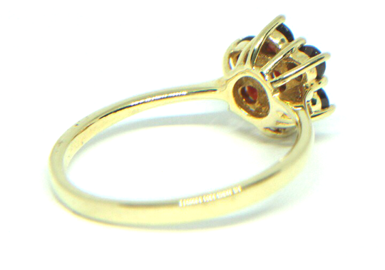 Granat Ring in 333 Gold